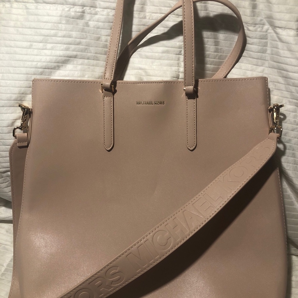 Michael Kors Beige Leather Tote